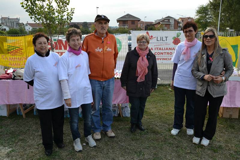 Oltre 200 persone alla Camminata per la Lilt di Asti