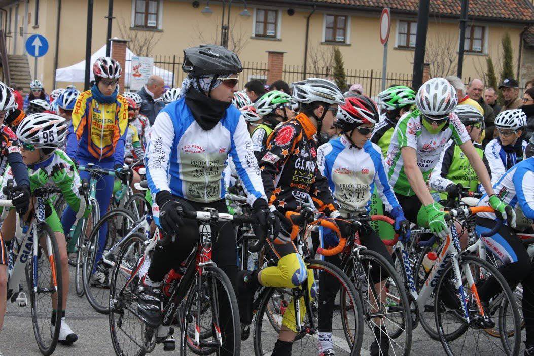 Gli Esordienti della Ciclistica Rostese in ritiro collegiale al Lago di Viverone