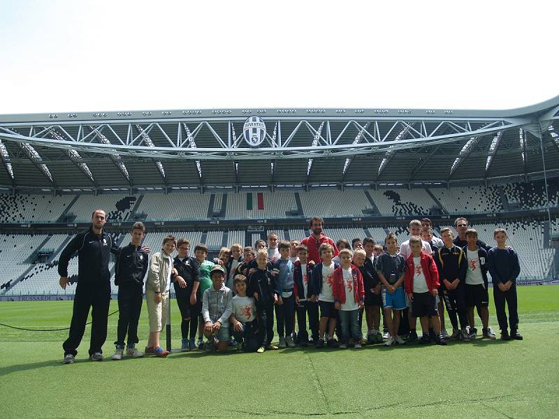 Giornata bianconera per i boys del Mezzaluna Summer Camp 