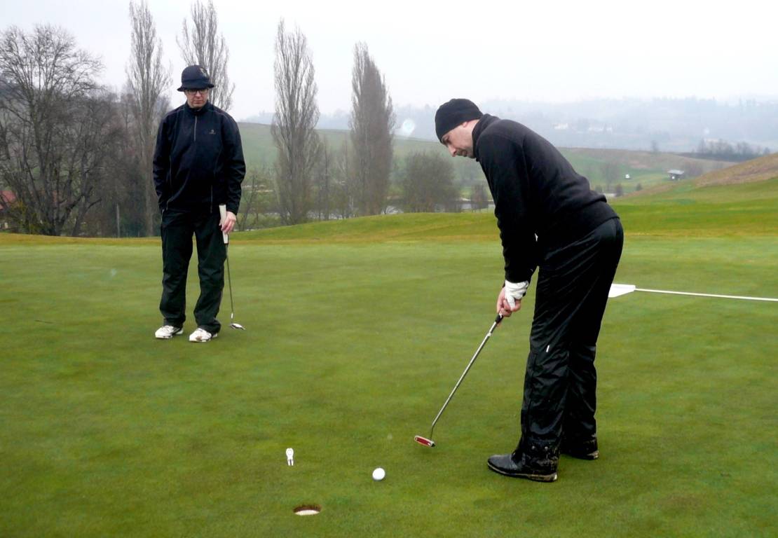 Al Golf Feudo di Asti la pioggia non ferma la prima gara del Circuito ”Ama il golf”