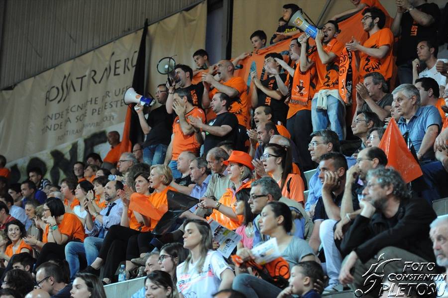 Orange Futsal: scendono i prezzi dei biglietti e degli abbonamenti
