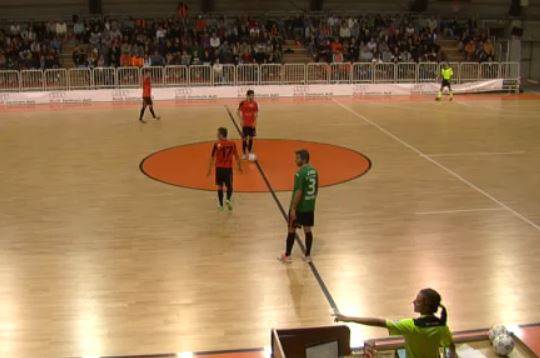 Si accorcia la classifica della Serie A di calcio a 5, l’Orange Futsal è ottava ma la vetta resta a meno quattro