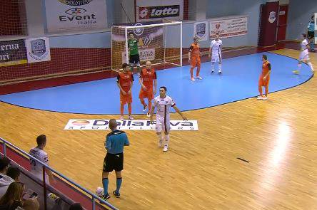 Orange Futsal ancora padrona del proprio destino, ma con il Kaos obbligatorio vincere
