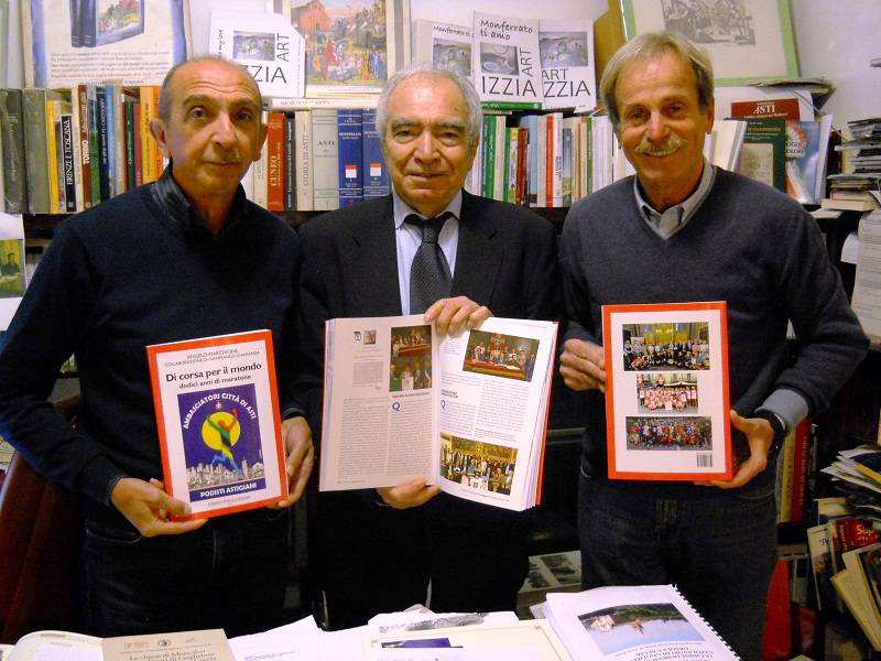 Pubblicato il volume degli Ambasciatori astigiani ''Di corsa per il mondo, 12 anni di maratone''