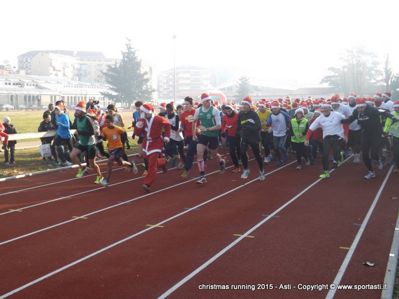 Ancora una grande successo per la Christmas Running (foto)