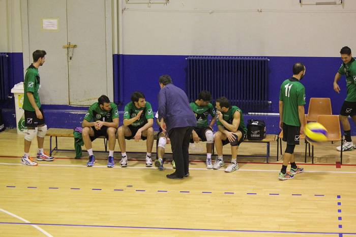 Sul parquet di Segrate l’Hasta Volley lotta, ma si arrende alla seconda forza del campionato