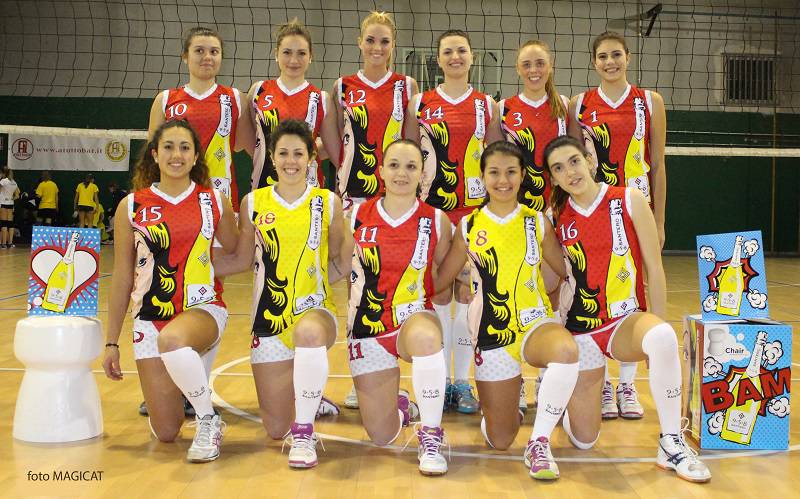 Pallavolo Valle Belbo CIME Careddu e Santero 958: ''Le nostre bollicine vincenti accanto alle campionesse della pallavolo''