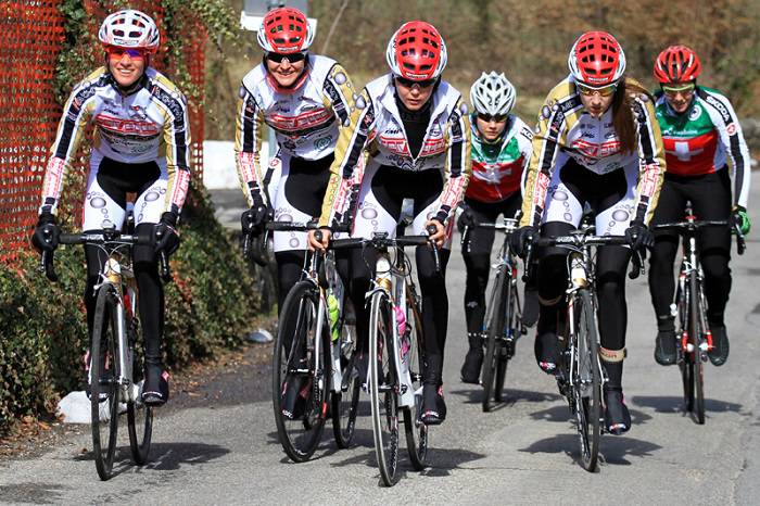 Al Trofeo AlFredo Binda Women's World Tour la Servetto Footon cala un ''tris d'assi''