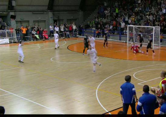 Continua il sogno scudetto per l'Orange Futsal, sofferto pari in gara 3 con Cogianco 