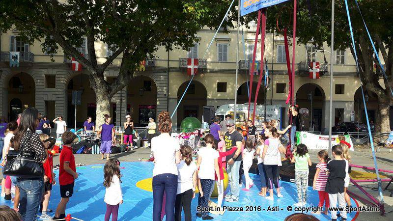 Asti, oltre 5000 presenze per la quinta edizione di Sport in Piazza (foto)