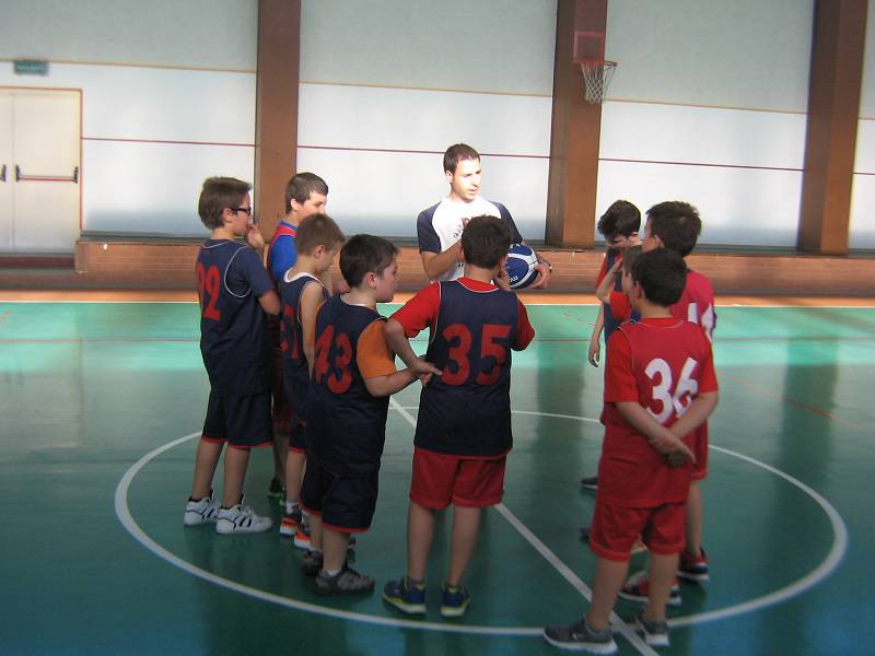 Basket: per gli Esordienti del Canale Red Fox emozionante debutto nel derby contro Montà