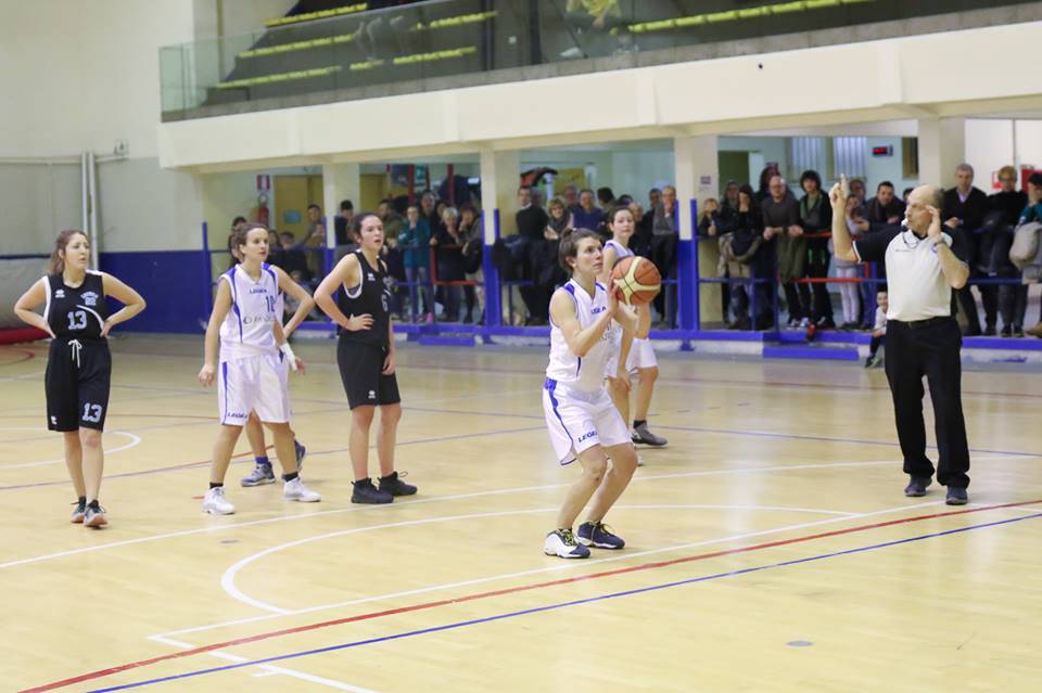 Impresa delle ragazze della Scuola Basket Asti in Promozione, battuta Ivrea