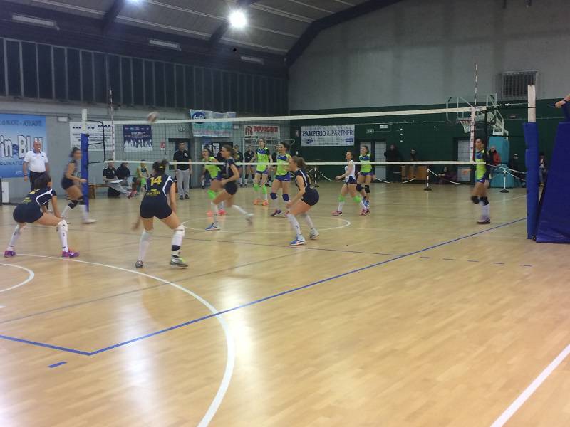 La Pallavolo Valle Belbo si arrende lottando alla seconda forza del campionato, il Lingotto Torino