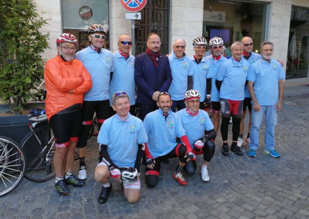 Il Panathlon Club Asti in partenza per Arquata del Tronto, già in viaggio il gruppo di ciclisti