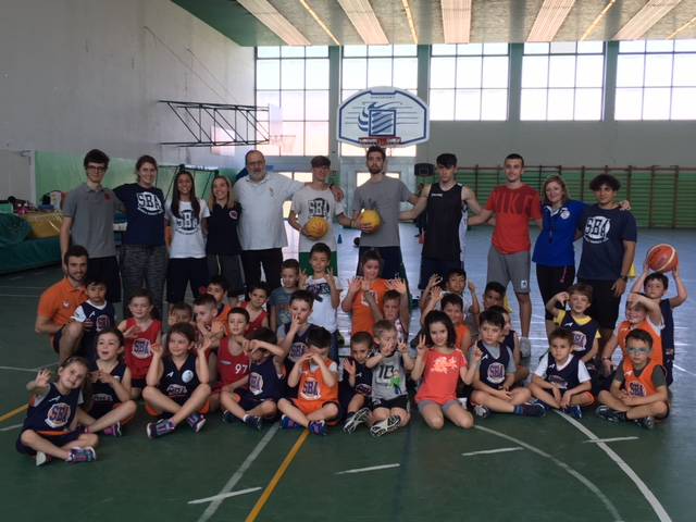Scuola Basket Asti: vince l’Under 14, ko l’Under 15; grande divertimento con l’accentramento dei Pulcini