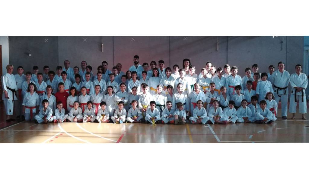 Karate: gli esami per il passaggio di grado chiudono la stagione della KB Center 2000