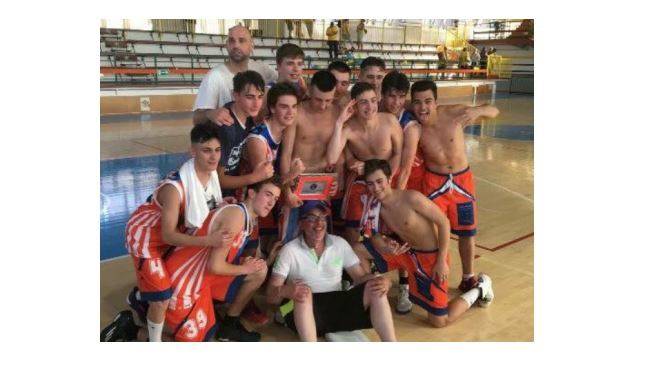 Vittoria all’esordio con dedica speciale per l’Under 18 Gold della Scuola Basket Asti