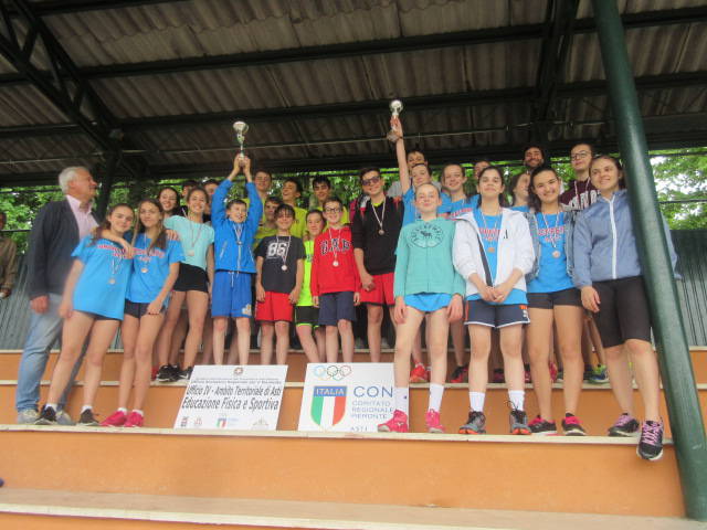 Agli studenti della Brofferio il “titolo” di supersportivi con il Nuota e Corri sotto la pioggia