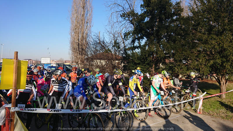 Al LungoTanaro spettacolo con il 2° Cross Città di Asti: foto e risultati