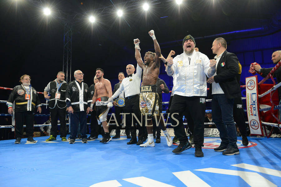 Boxe, l’astigiano Etinosa Oliha difende il titolo dei pesi medi contro Andrea Roncon
