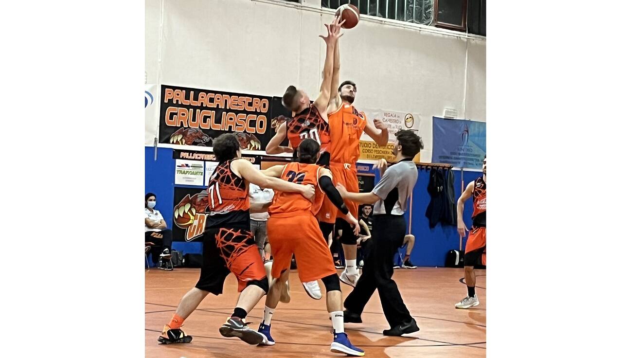 Con alla quarta vittoria consecutiva la Scuola Basket Asti resta da sola al secondo posto in classifica