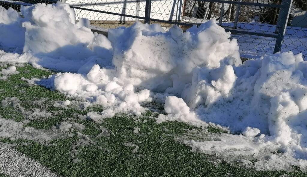 campo calcio neve