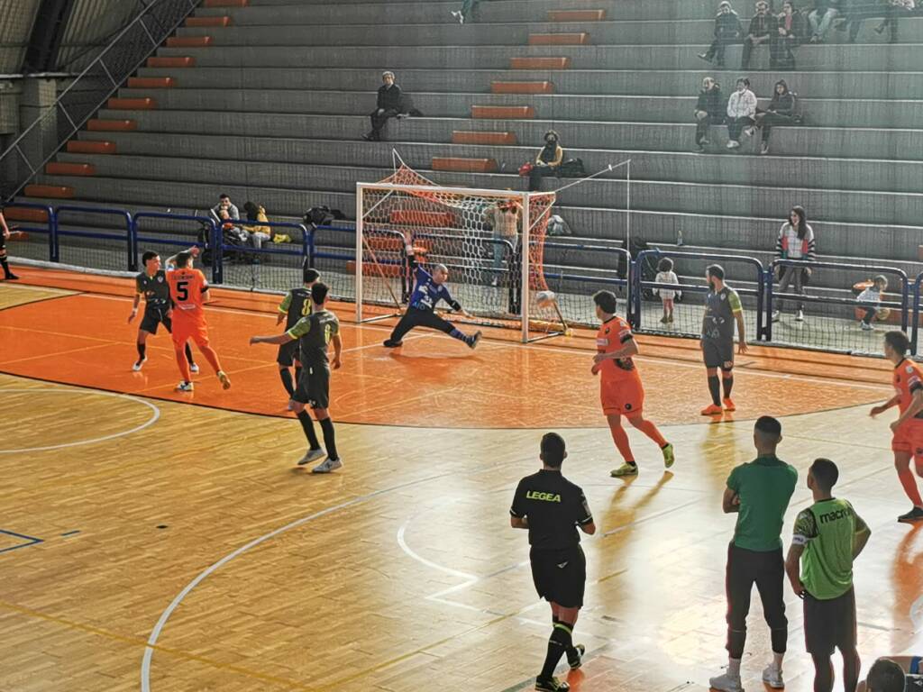 L’Orange Futsal conferma la striscia di vittorie casalinga: contro il C’è Chi Ciak suona la nona sinfonia