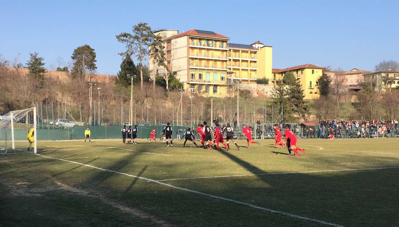 Moncalvo Calcio: pari nel big match per la prima squadra, beffa nel recupero per l’Under 19