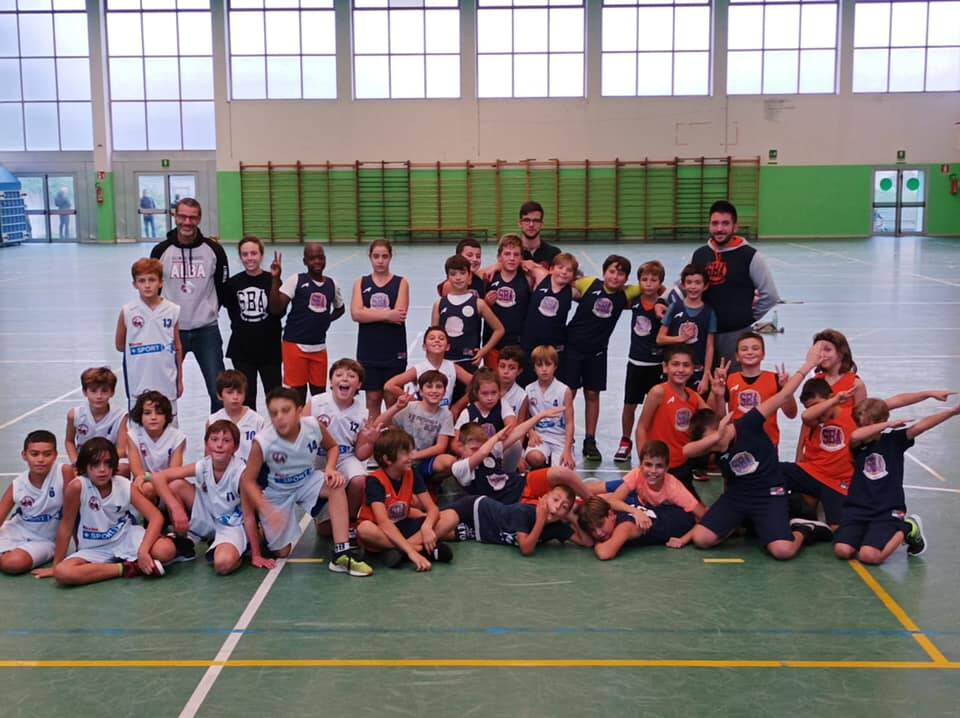 La Scuola Basket Asti apre gratuitamente le sue porte ai bambini e ragazzi ucraini: “Facciamo  vincere la solidarietà e la pace”