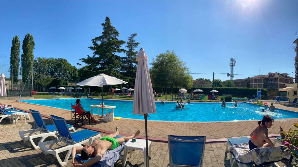 piscina comunale aperto nizza monferrato