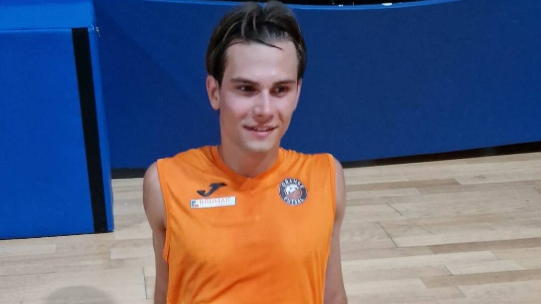 Paolo Curallo orange futsal