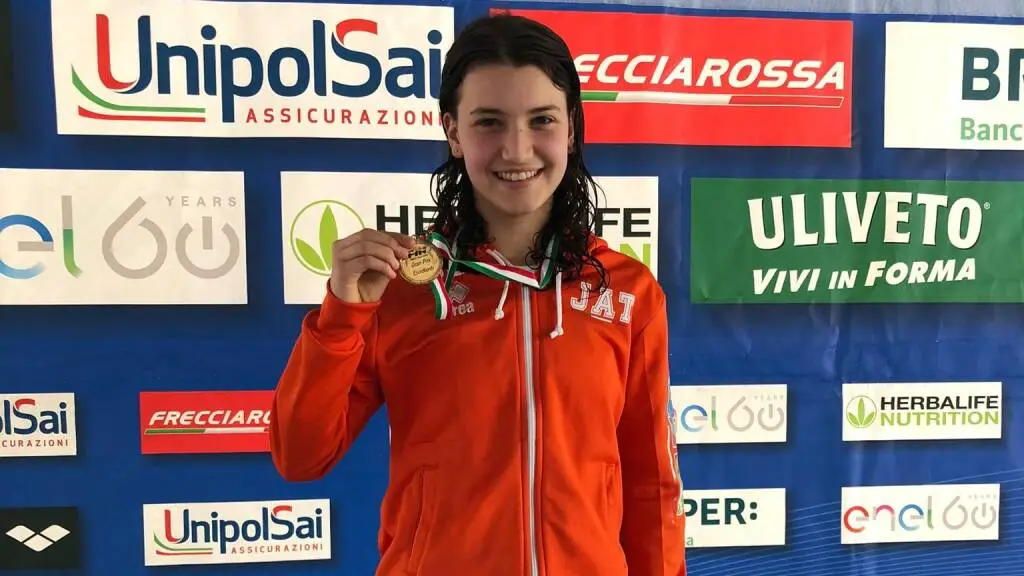 Giorgia Gennaro dello Junior Pentathlon Asti si aggiudica il Grand Prix Esordienti A 2012 di nuoto